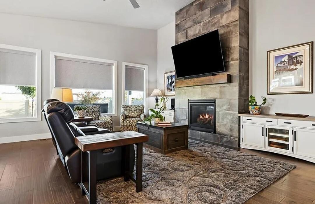 Images Abmont Realty Group