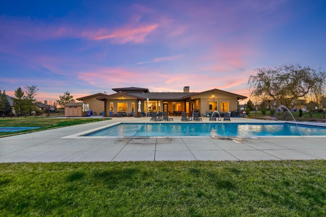 Images Abmont Realty Group