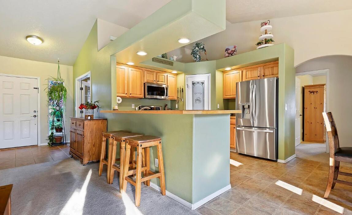 Images Abmont Realty Group