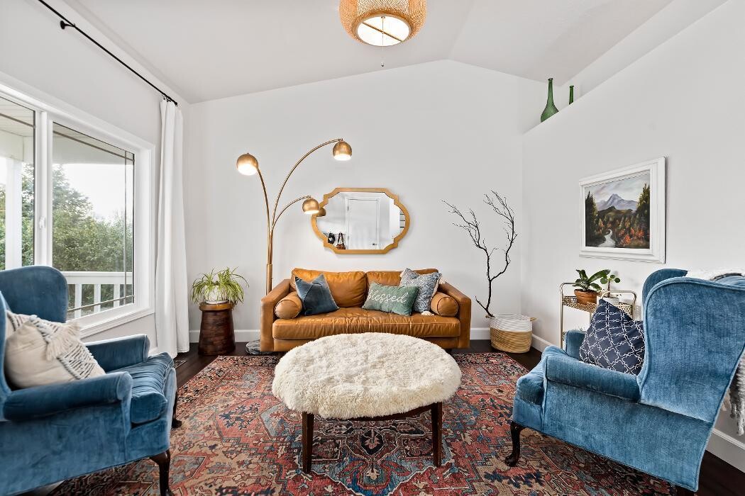Images Abmont Realty Group