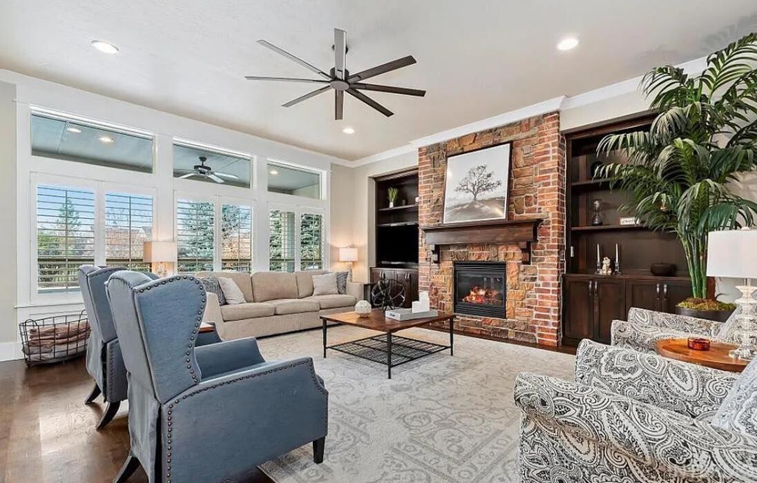 Images Abmont Realty Group
