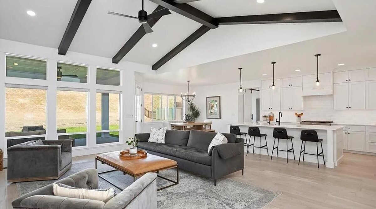 Images Abmont Realty Group