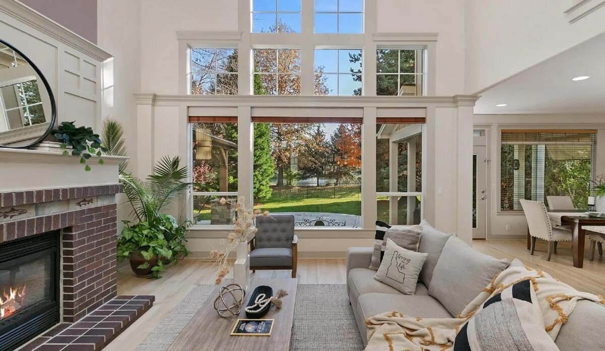 Images Abmont Realty Group