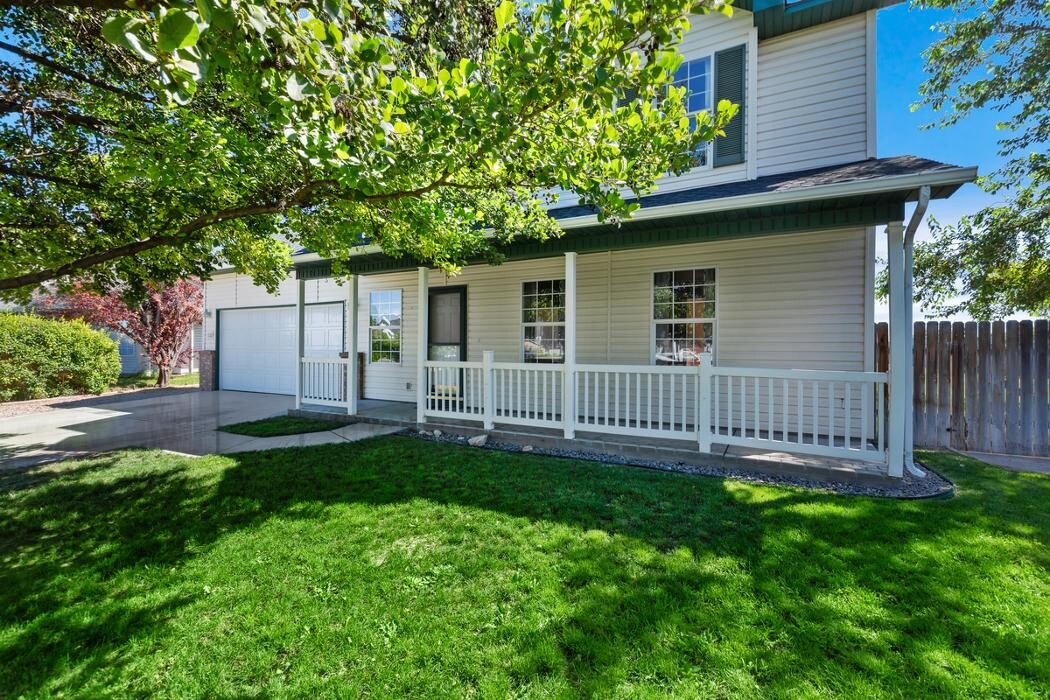 Images Abmont Realty Group