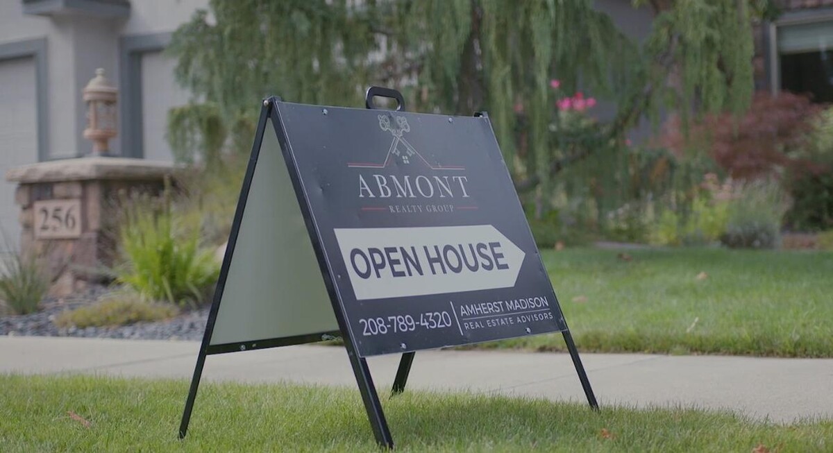 Images Abmont Realty Group