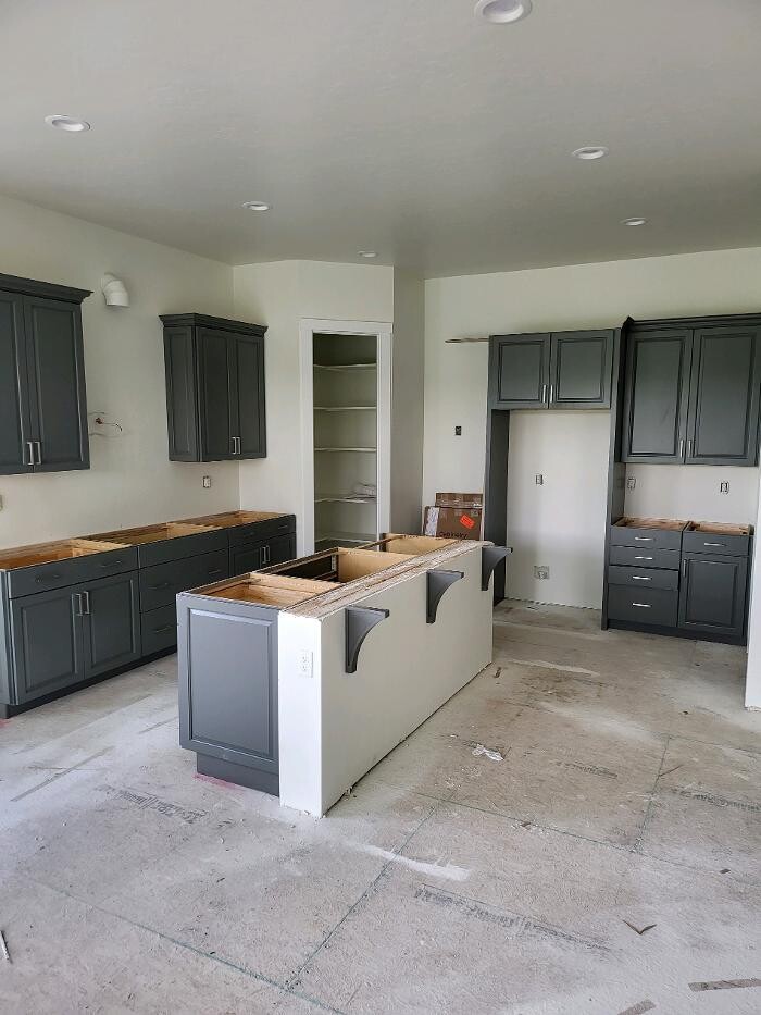 Images Abmont Realty Group