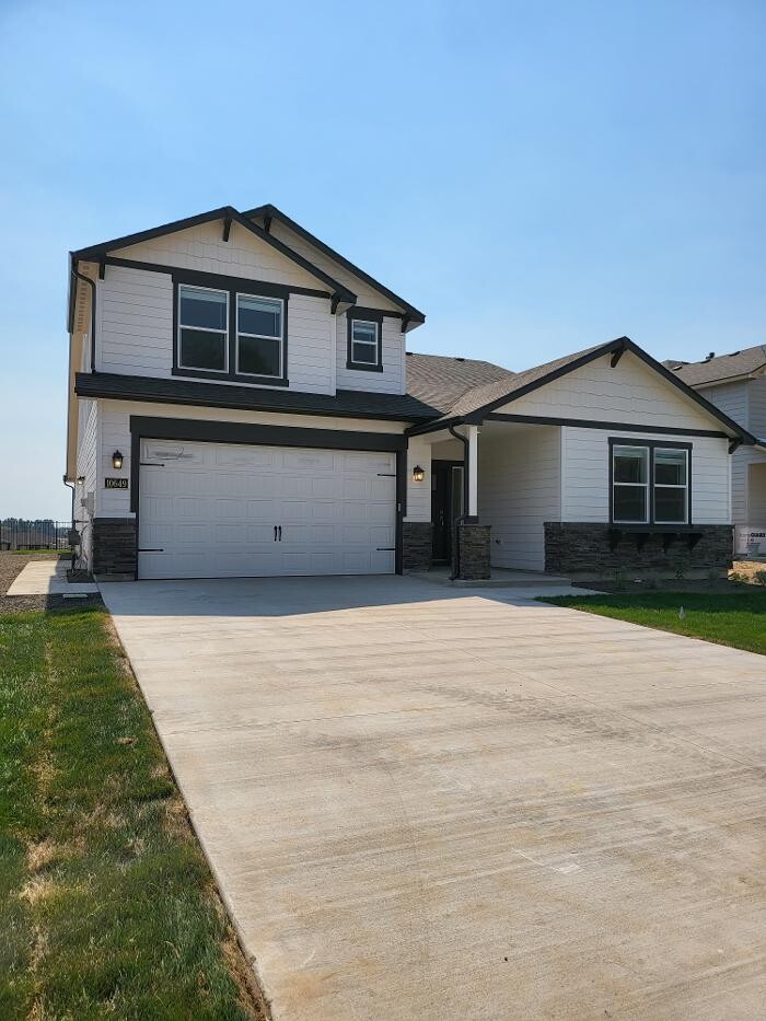 Images Abmont Realty Group