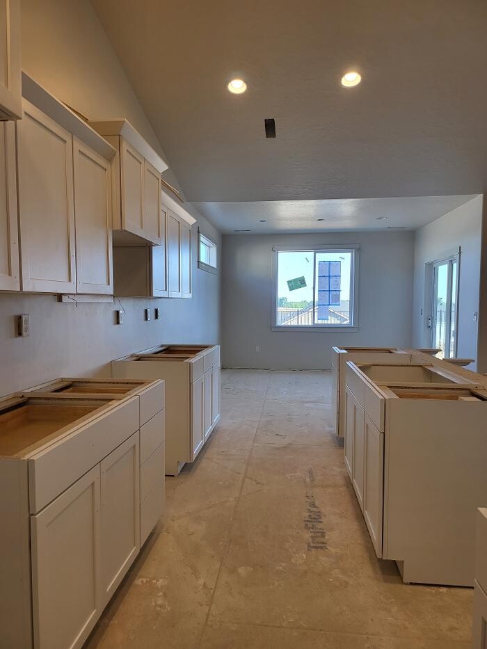 Images Abmont Realty Group