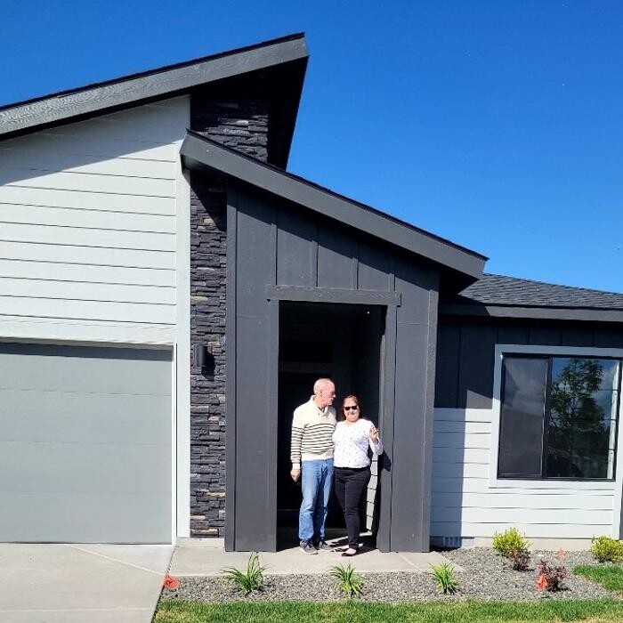Images Abmont Realty Group