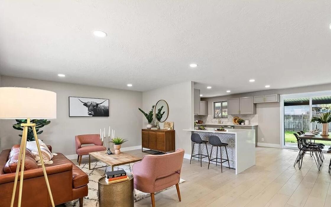 Images Abmont Realty Group