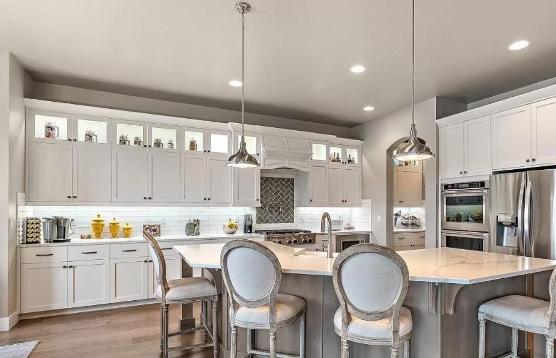 Images Abmont Realty Group