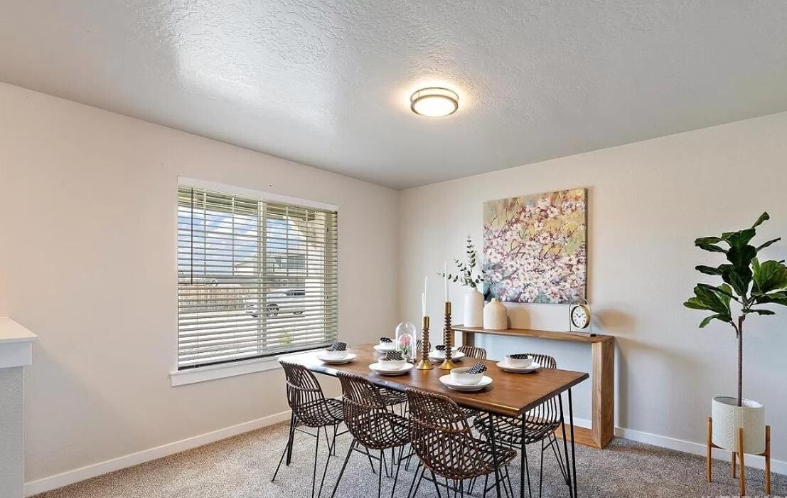 Images Abmont Realty Group