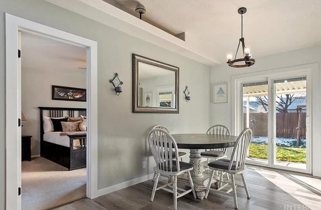 Images Abmont Realty Group