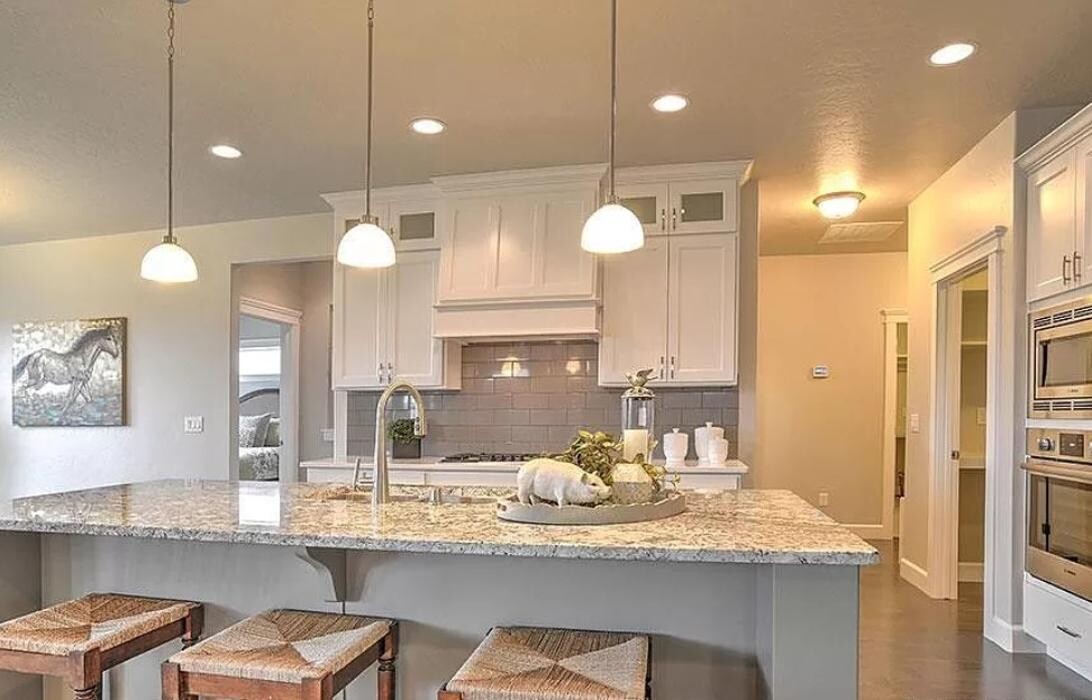 Images Abmont Realty Group
