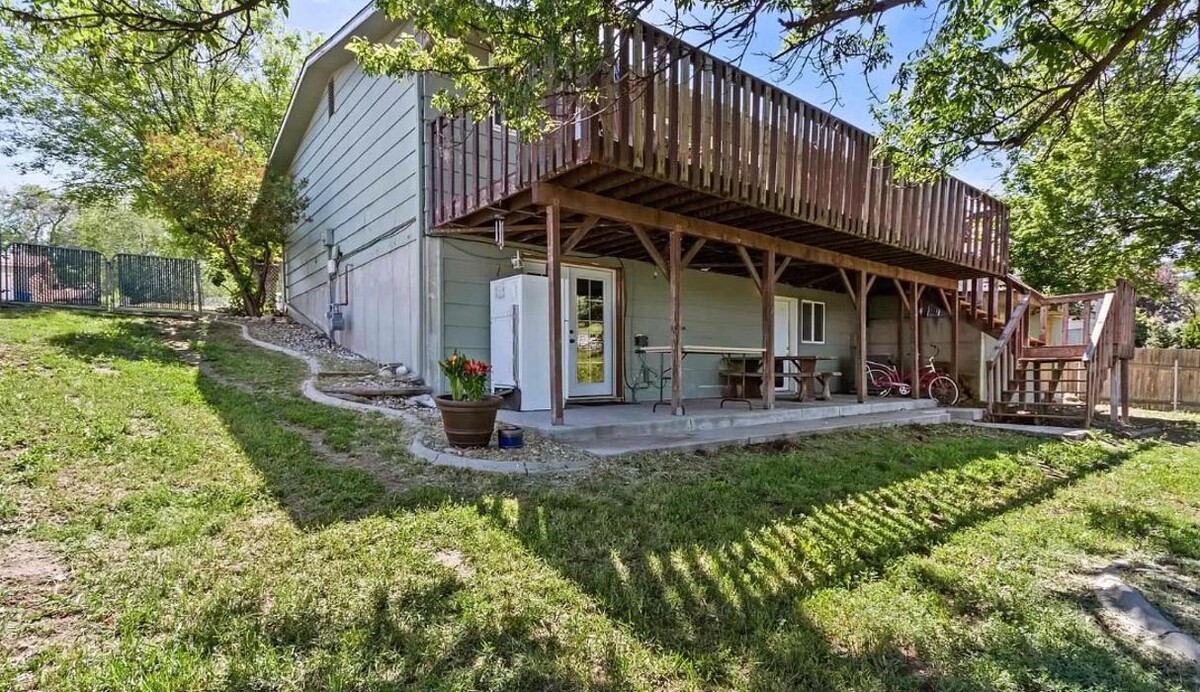 Images Abmont Realty Group