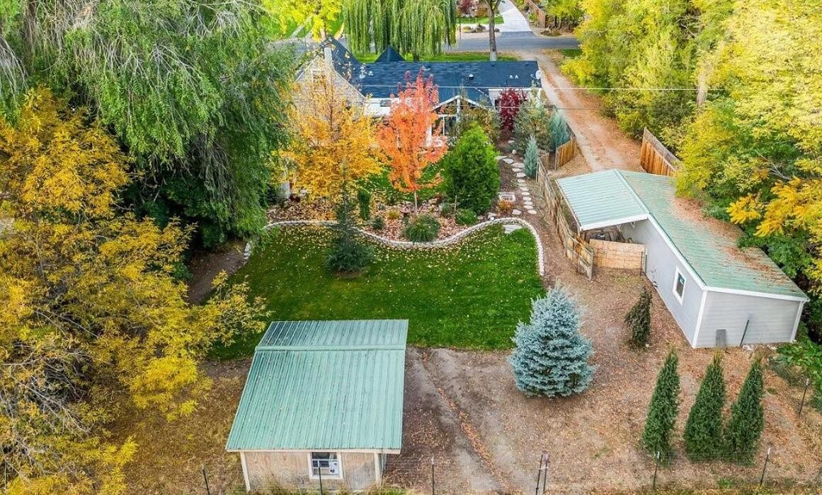 Images Abmont Realty Group