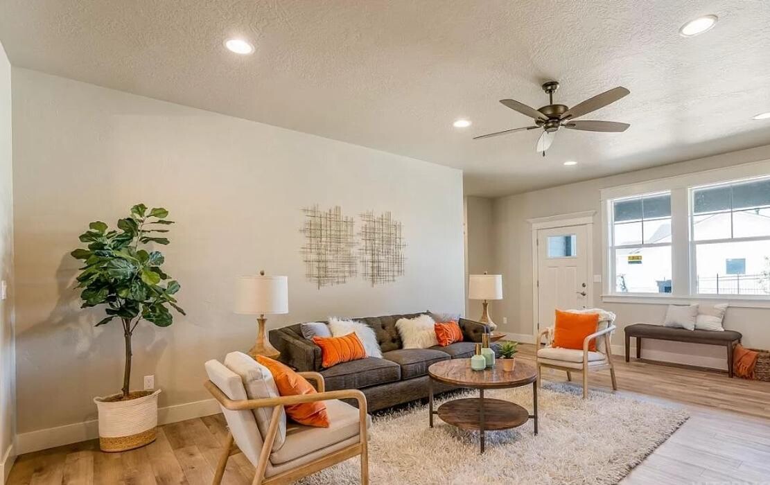 Images Abmont Realty Group