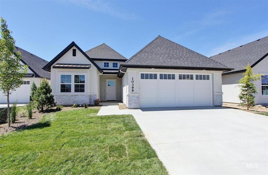 Images Abmont Realty Group