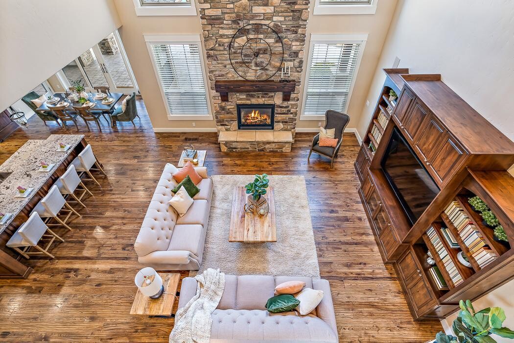 Images Abmont Realty Group