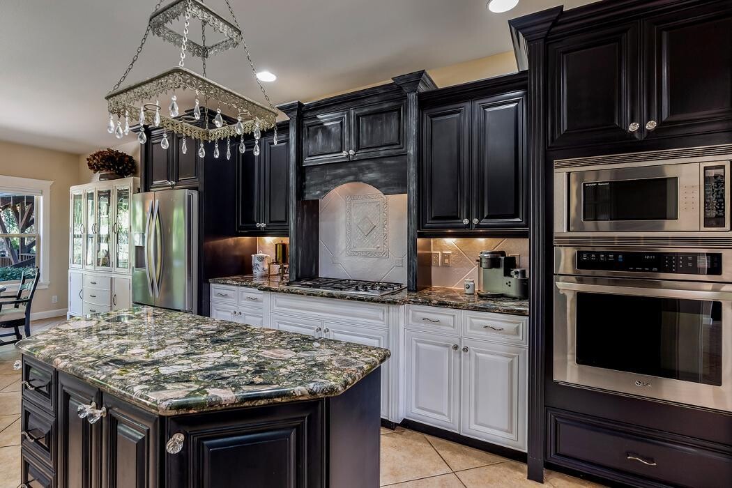 Images Abmont Realty Group