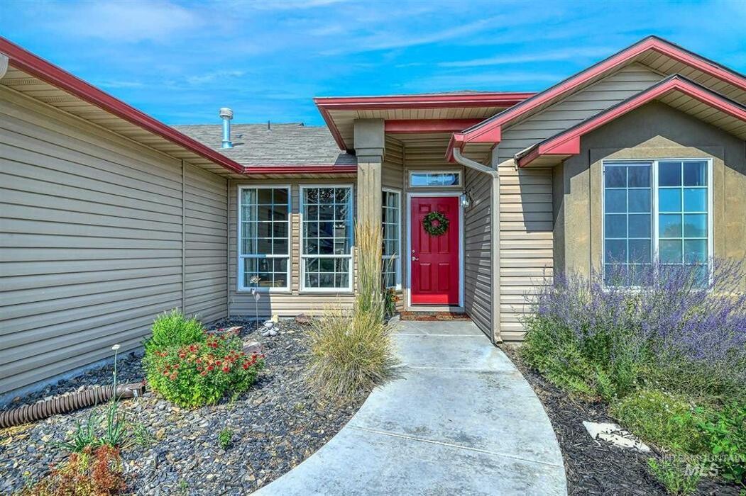 Images Abmont Realty Group