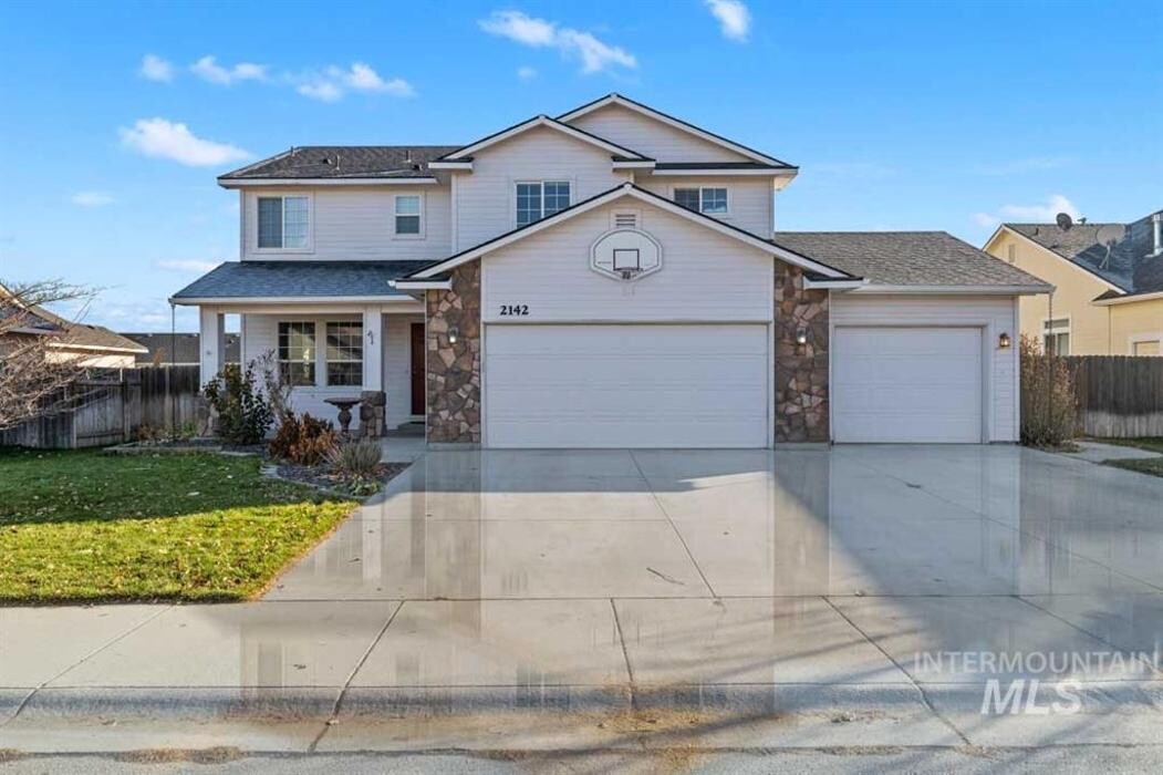 Images Abmont Realty Group