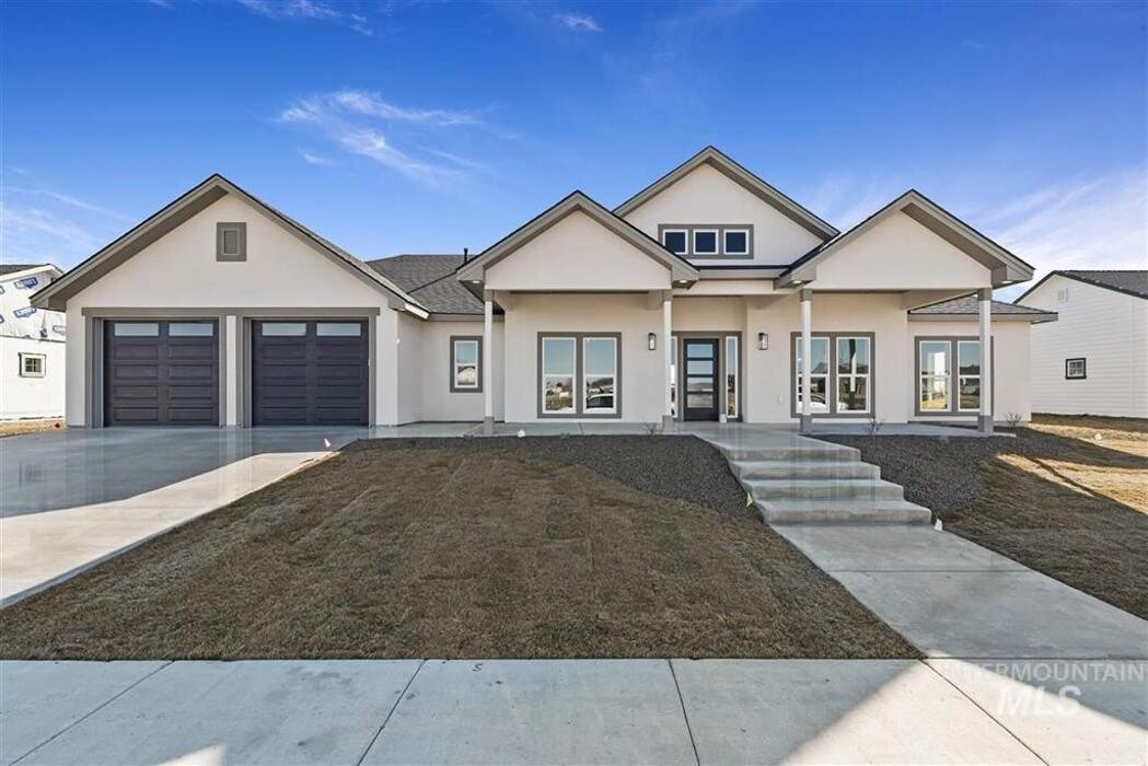 Images Abmont Realty Group