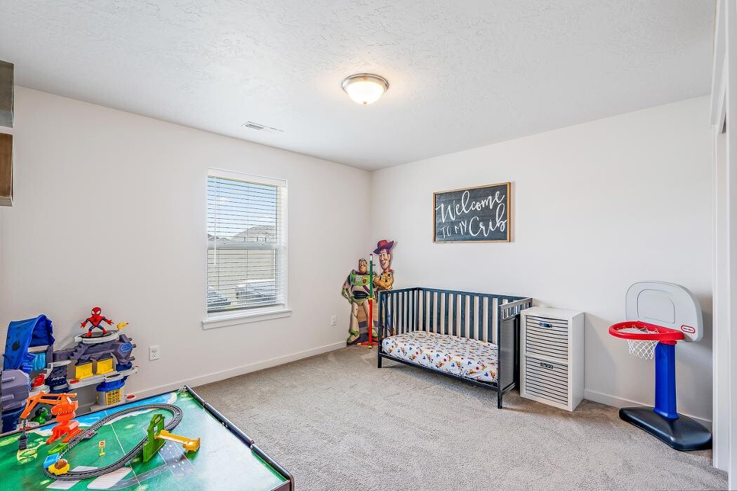 Images Abmont Realty Group