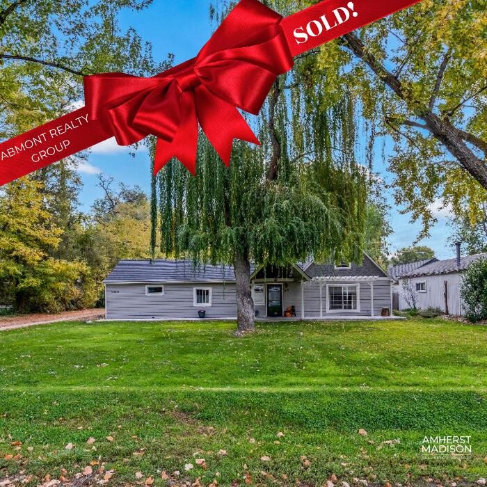 Images Abmont Realty Group