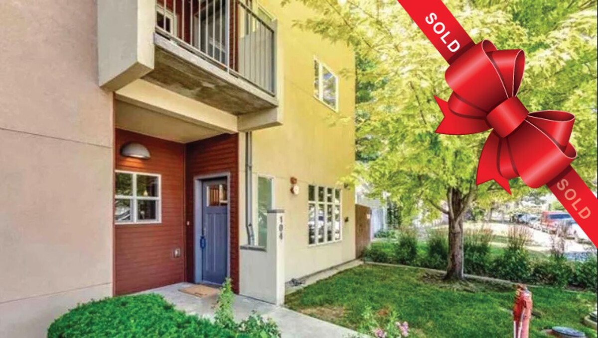 Images Abmont Realty Group