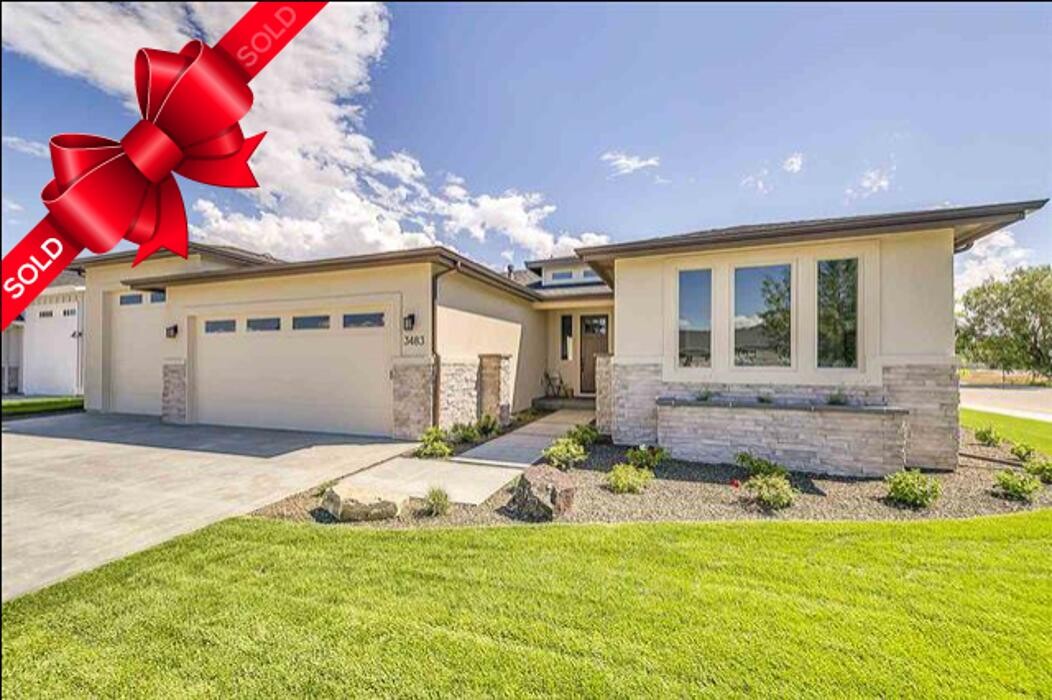 Images Abmont Realty Group