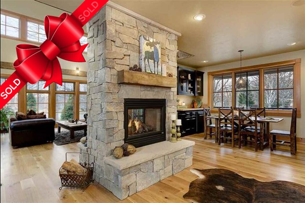 Images Abmont Realty Group