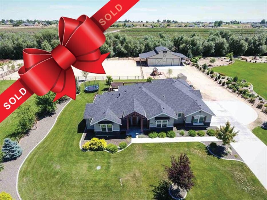 Images Abmont Realty Group