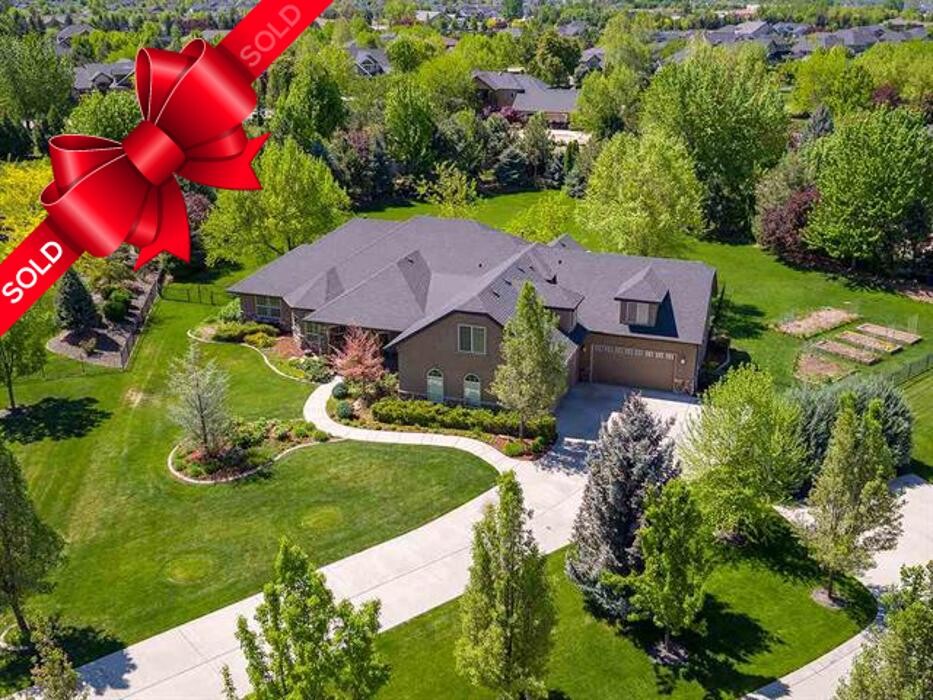 Images Abmont Realty Group