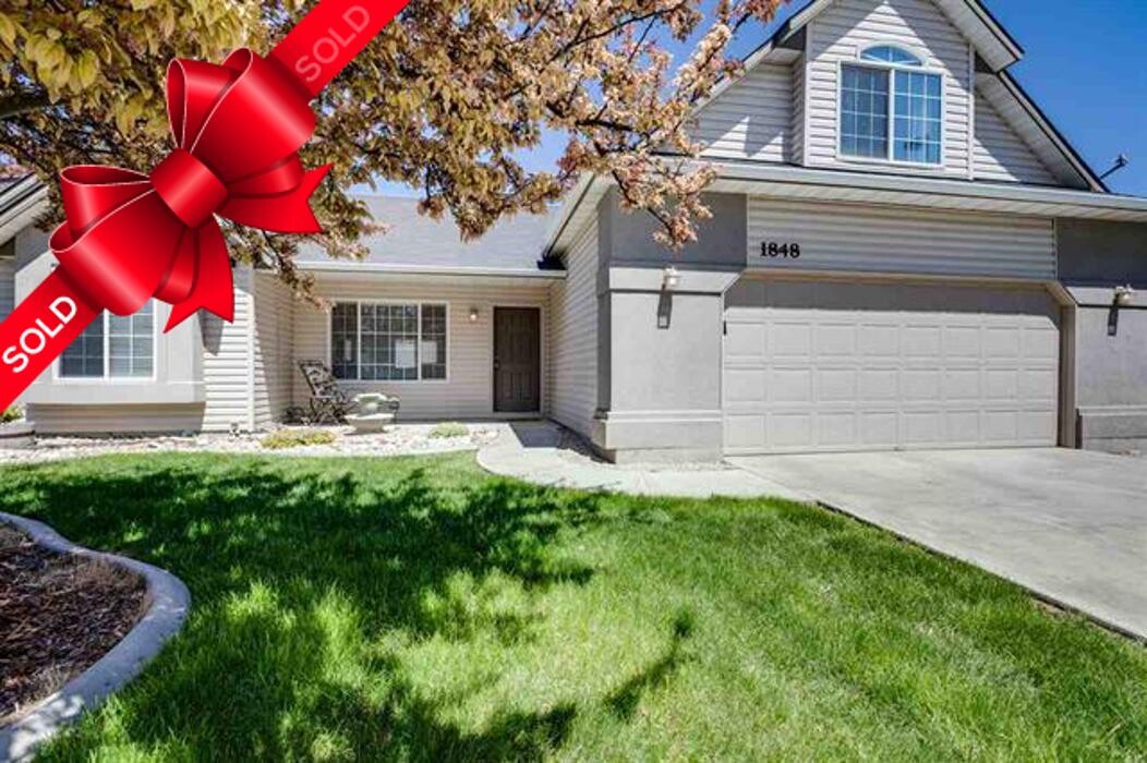 Images Abmont Realty Group