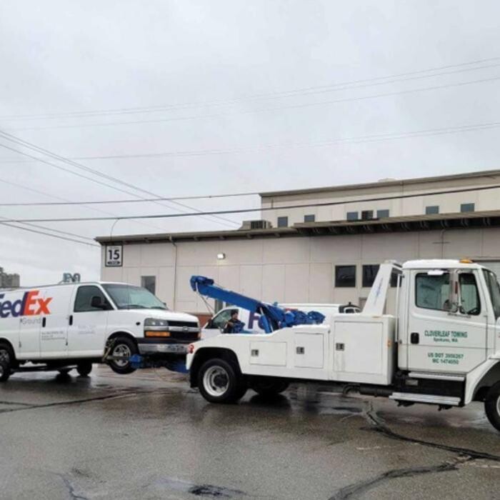 Images Cloverleaf Towing