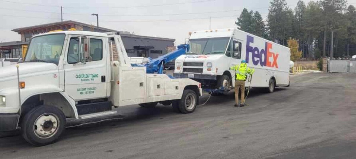 Images Cloverleaf Towing