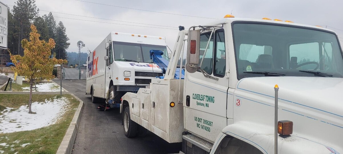 Images Cloverleaf Towing