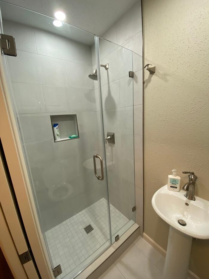 Images Distinguished Designs - General Contractor, Kitchen, & Bathroom Remodeling