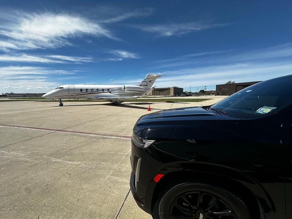 Images Royal Limo Services - Chicago Ohare Executive Limo Service -Chauffeur Services
