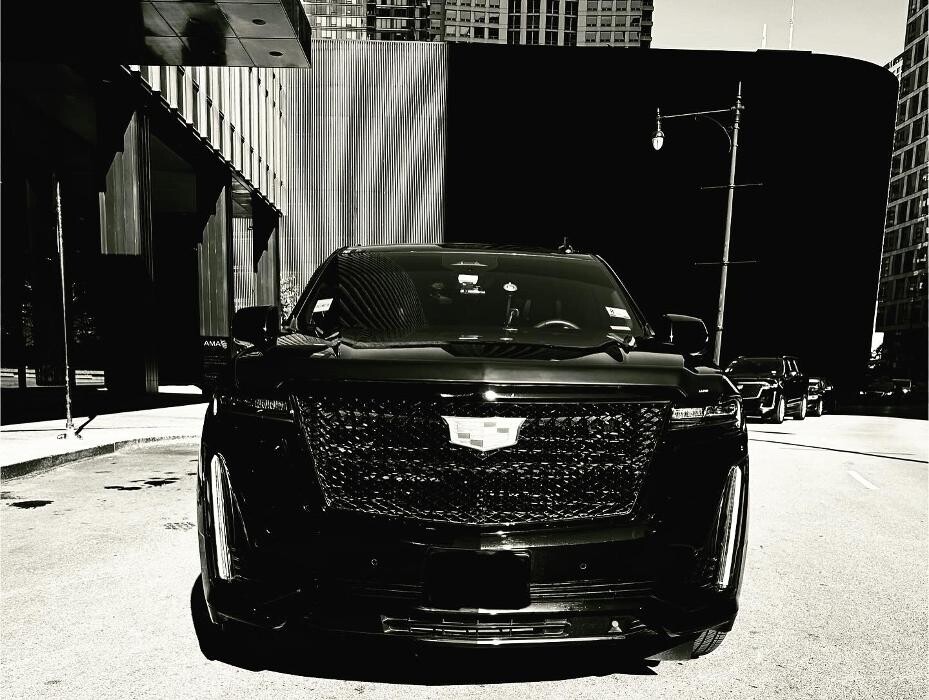 Images Royal Limo Services - Chicago Ohare Executive Limo Service -Chauffeur Services