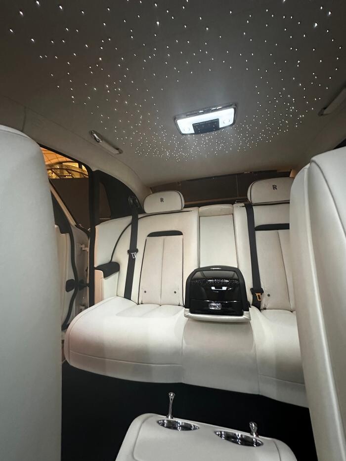 Images Royal Limo Services - Chicago Ohare Executive Limo Service -Chauffeur Services