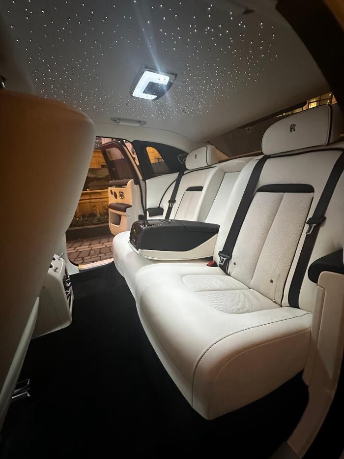 Images Royal Limo Services - Chicago Ohare Executive Limo Service -Chauffeur Services
