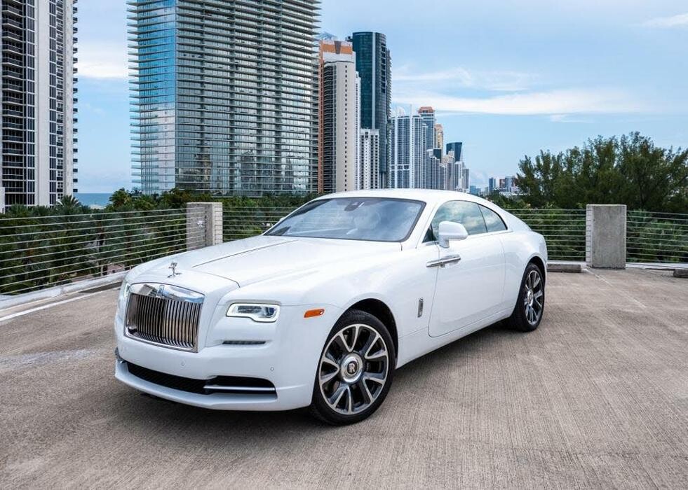 Images Royal Limo Services - Chicago Ohare Executive Limo Service -Chauffeur Services