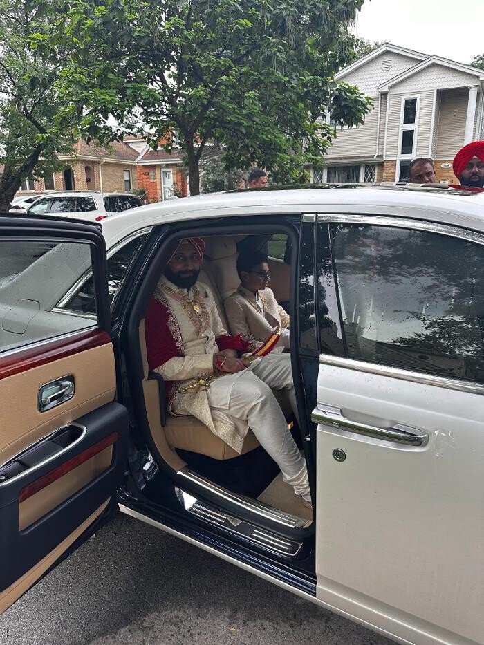 Images Royal Limo Services - Chicago Ohare Executive Limo Service -Chauffeur Services