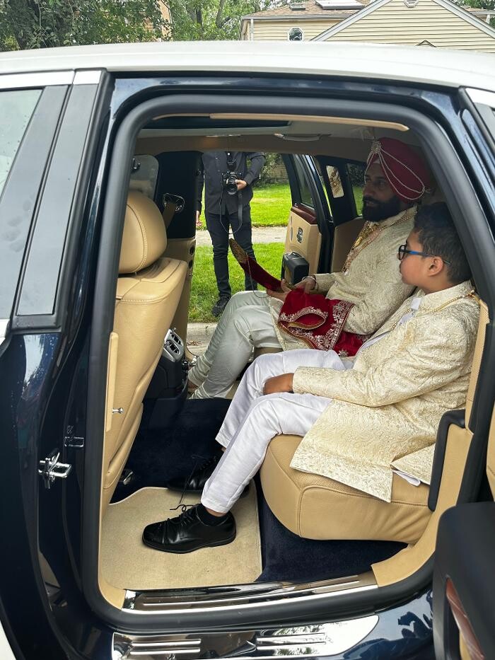 Images Royal Limo Services - Chicago Ohare Executive Limo Service -Chauffeur Services