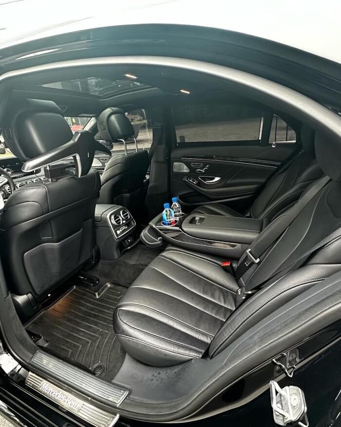 Images Royal Limo Services - Chicago Ohare Executive Limo Service -Chauffeur Services