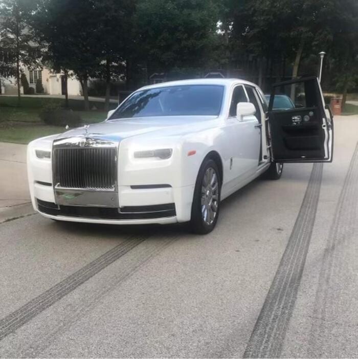 Images Royal Limo Services - Chicago Ohare Executive Limo Service -Chauffeur Services