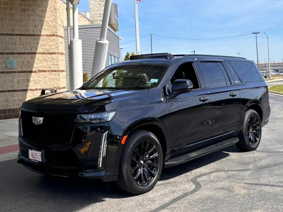 Images Royal Limo Services - Chicago Ohare Executive Limo Service -Chauffeur Services