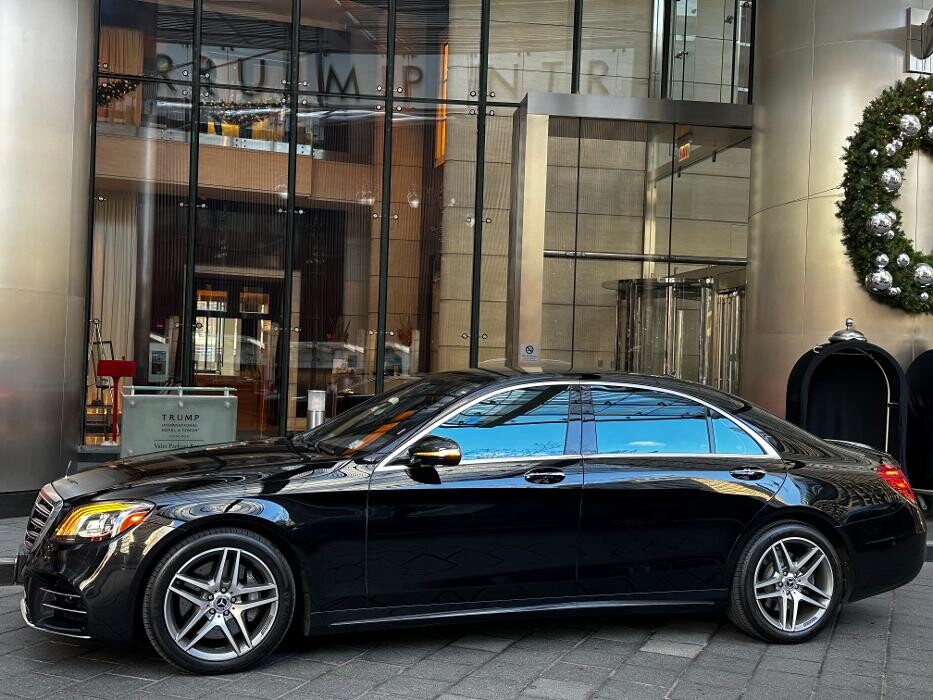 Images Royal Limo Services - Chicago Ohare Executive Limo Service -Chauffeur Services